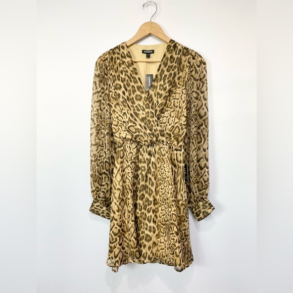 NWT-Express Cheetah V neck Cinch waist tie back Dress SM - Picture 9 of 12